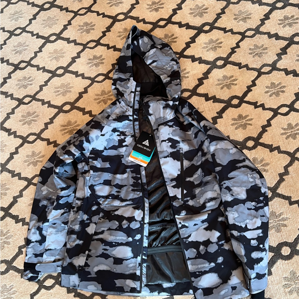 GSOU Snow Women's Camo Face Vented Multi-pocket Fully Waterproof Snow Jacket